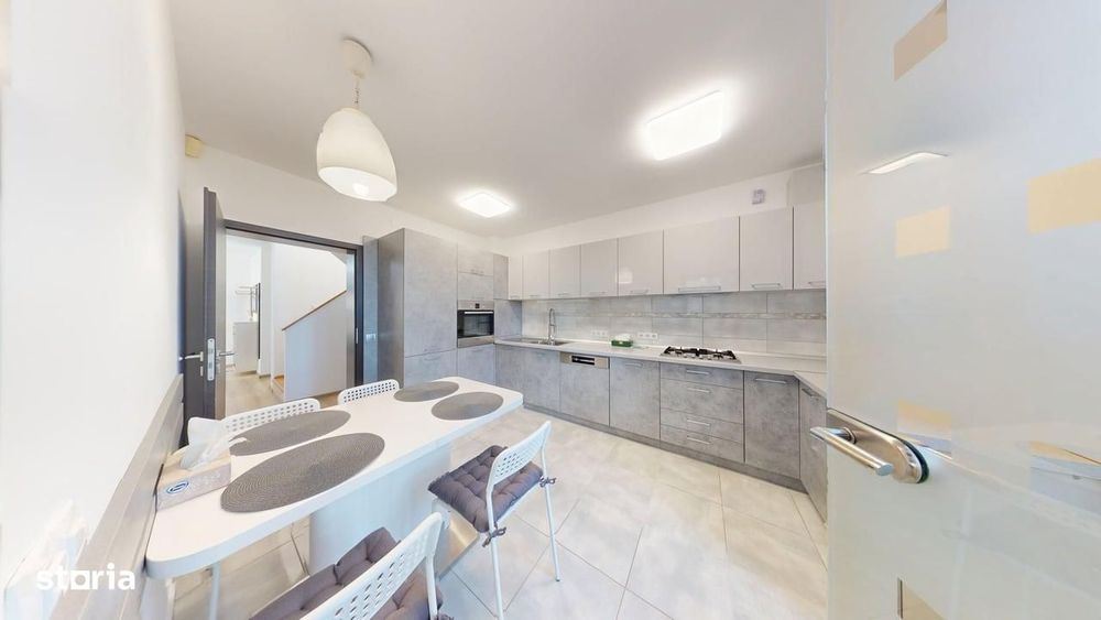 Casa individuala, 200 mp utili, teren mare - Sura Mica