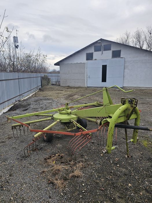 Vând greblatoare claas 280