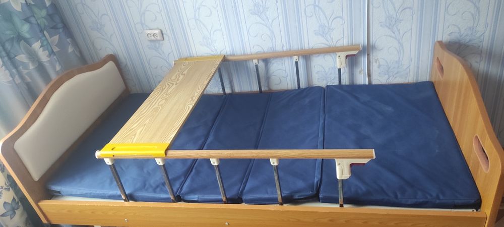 Кровать медицинская