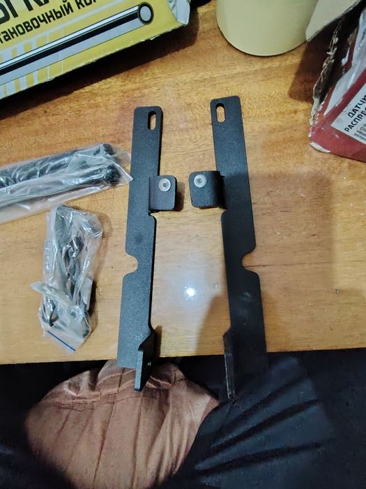 Амортизаторы капота