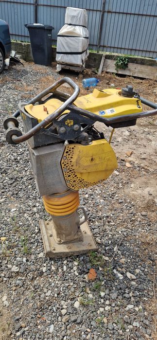 Inchiriez talpă mai compactor de închiriat