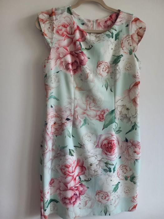 Rochie midi marimea M-L sau 42-44 noua fara eticheta