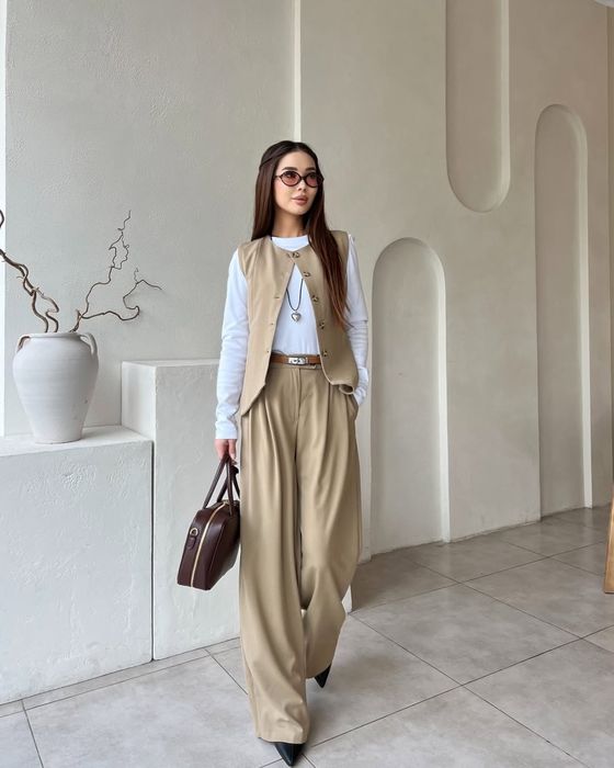 Комплект жилет с брюками