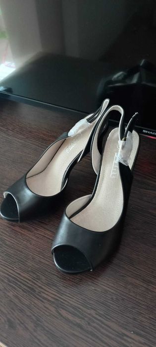 Sandale 37 piele naturala ,2 modele ,noi