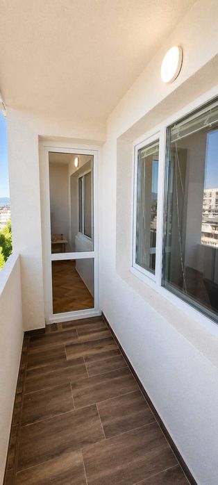 Тристаен ап. под наем в кв. Толстой