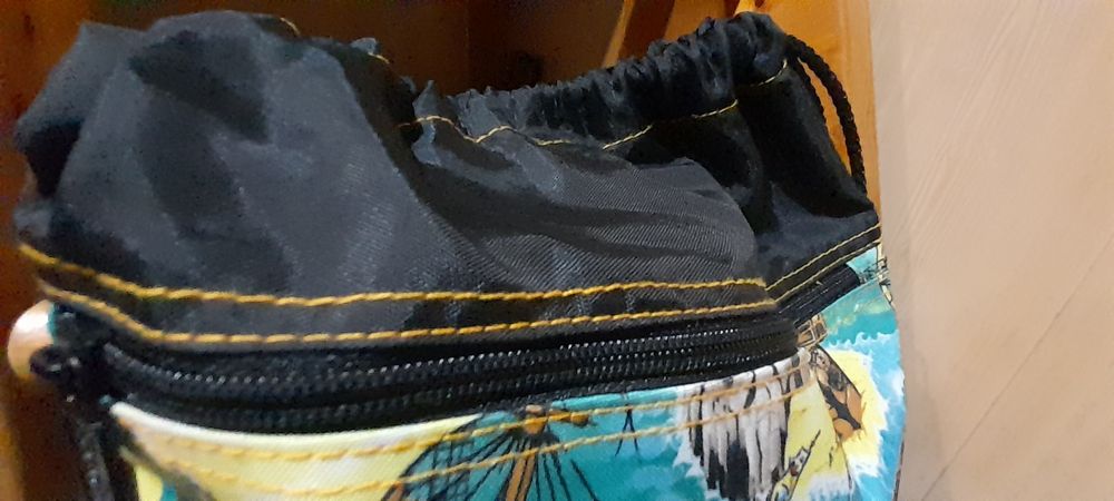 Rucsac cu design deosebit, nou