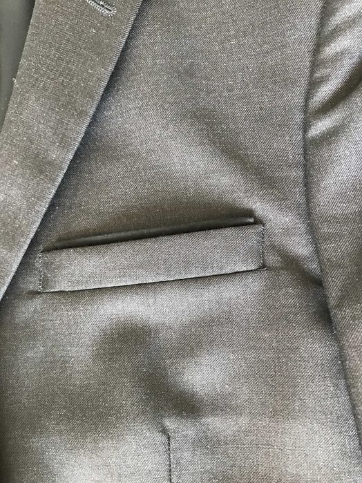 Графитен мъжки костюм TNE KOOPLES