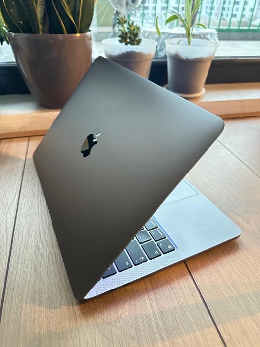 Macbook pro 13” M1
