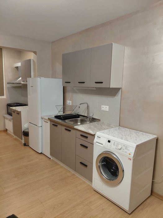 Гарсониера под наем в Дружба2