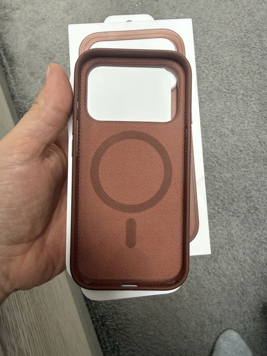 Husa  iphone 17 pro TechWoven  Sienna