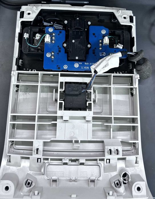 Plafoniera/panou lumini led Passat B8 - cu trapa/panoramic