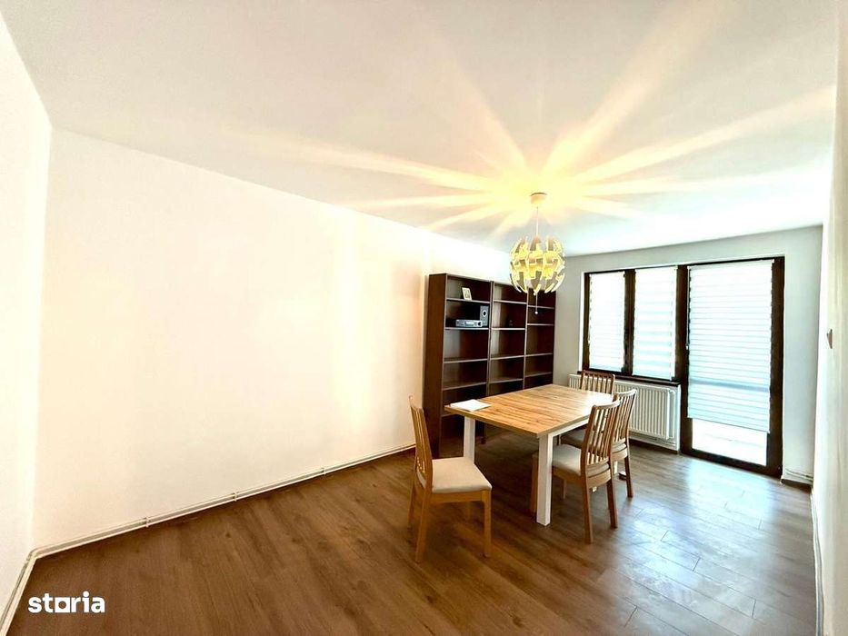Apartament 4 camere, 2 băi, garaj sub bloc, zona Primăriei