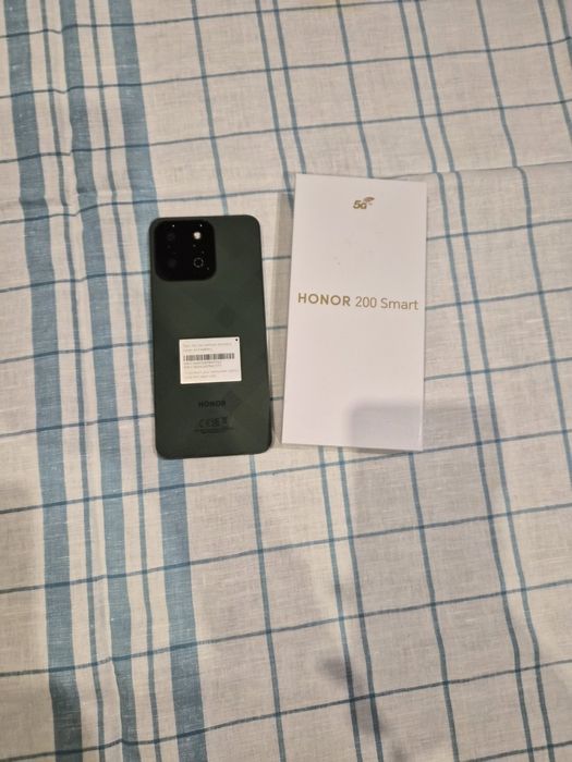 Телефон HONOR 200 smart