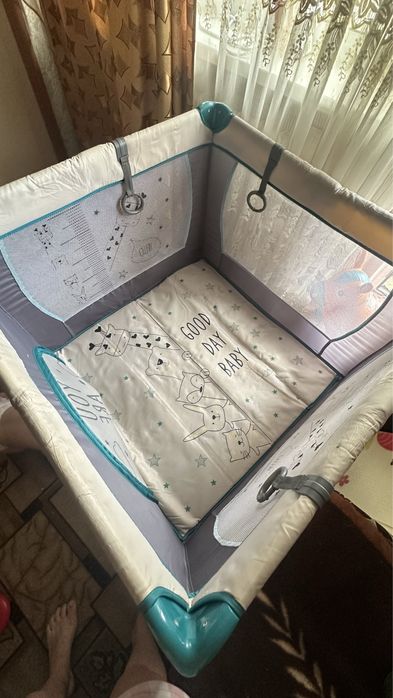 Продам манеж в отличном состояние