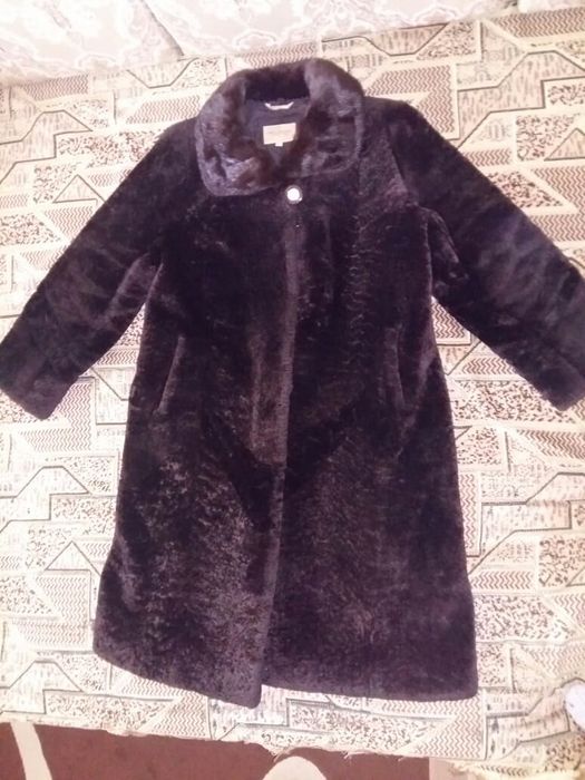 Продам мутоновую шубу.