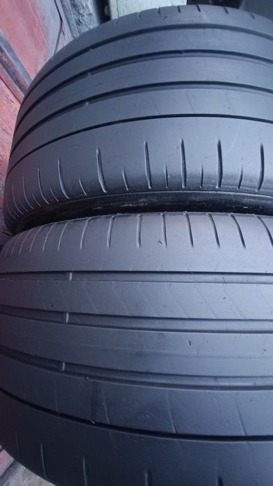 255/40/19 Pirelli Дот 2123