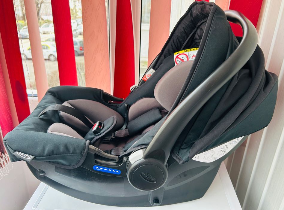Scoică auto bebeluș GRACO – aproape nouă