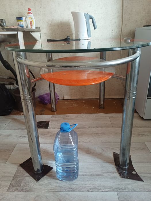 Стол кухонный стекло