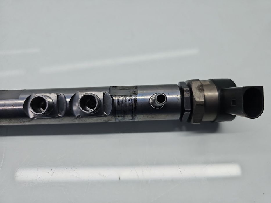 Rampa injectoare Bmw 5 Touring (F11) [Fabr 2011-2016] 7797882-01 2.0 N