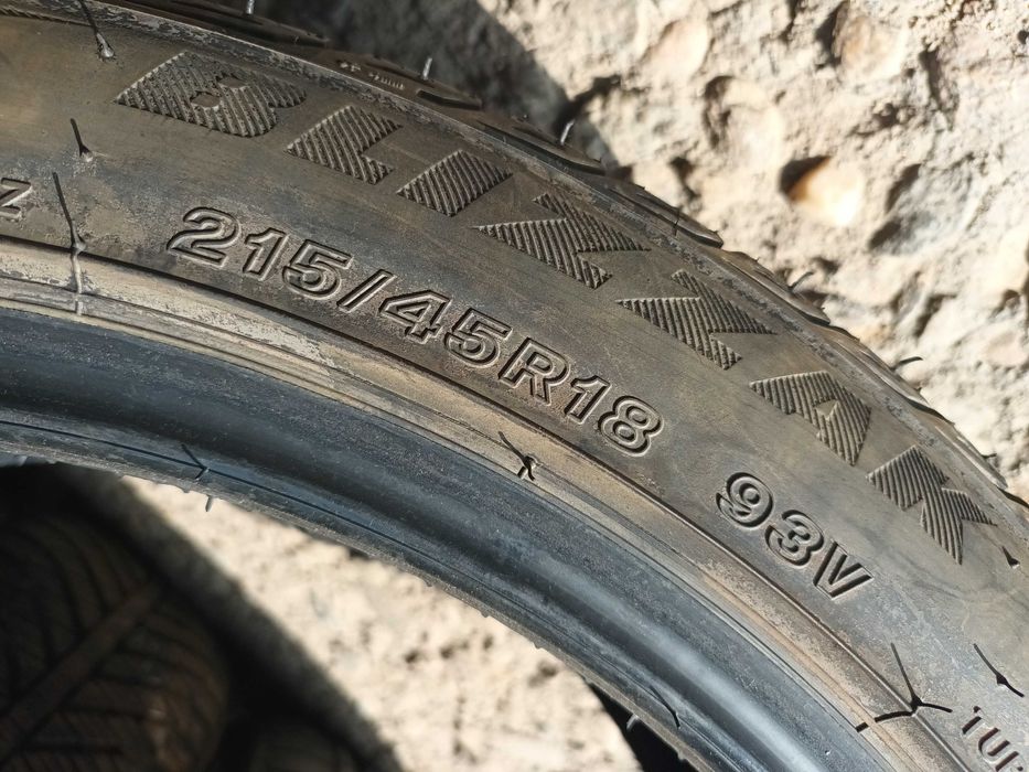 1 Нови зимна гума 215/45R18 Bridgestone Blizzak LM-32 XL 93V XL с борд