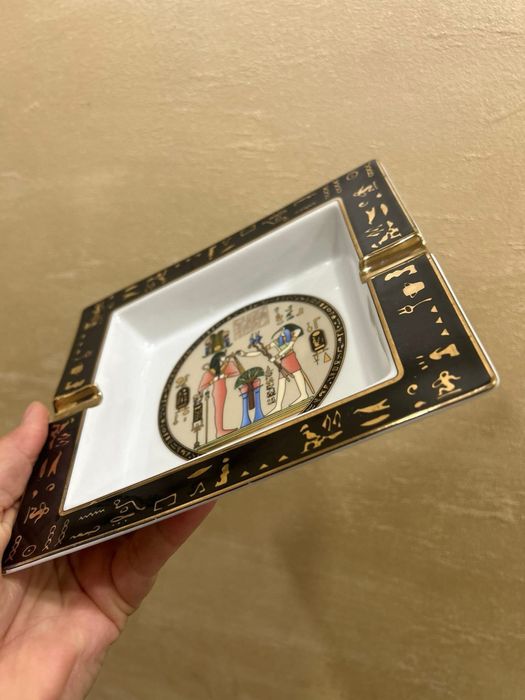 Великолепен пепелник антика