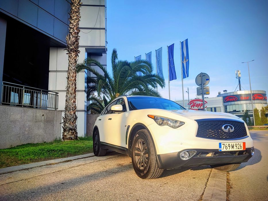 Infiniti QX70 3.7 AWD