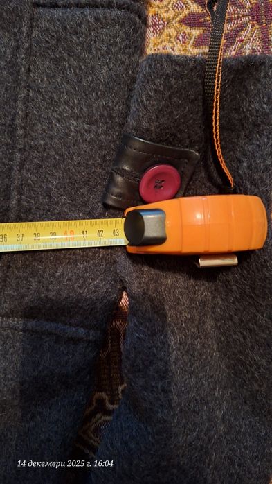 Зимно палто с висока яка