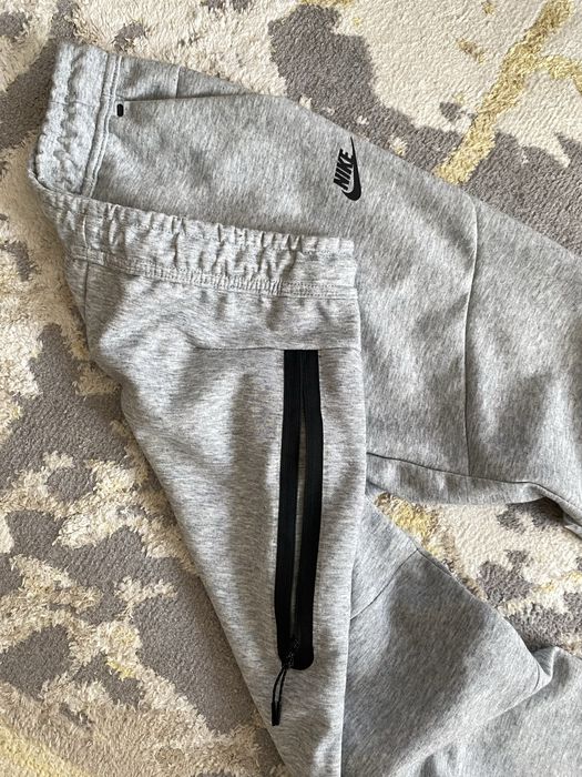 Продам штаны Nike Tech Fleece