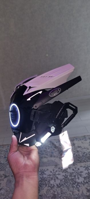 Маска, киберпанк,