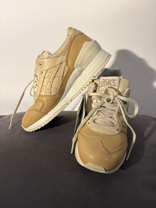 Маратонки ASICS