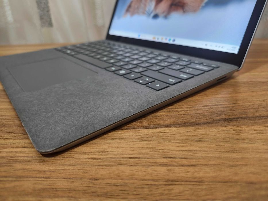 Microsoft Surface Laptop 4