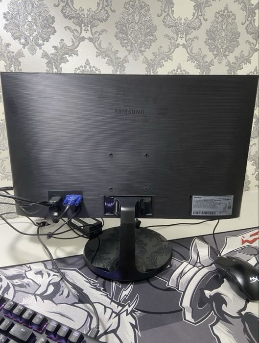 монитор Samsung S22F350FHI