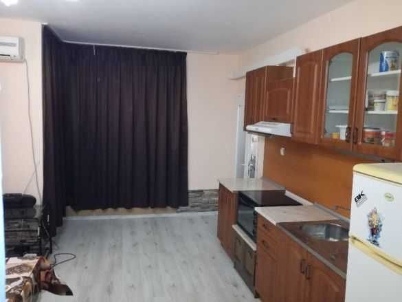 Дава се под наем Двустаен апартамент в Бургас, Възраждане - 70 кв.м за 200 € - Снимка #3