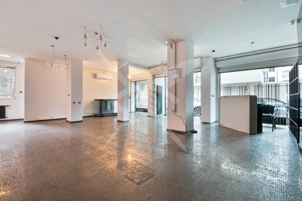 Дава се под наем Офис в София, Иван Вазов - 270 кв.м за 697232.73 € - Снимка #1