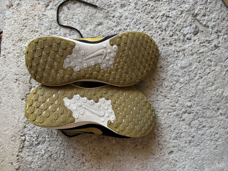 Nike revolution 7