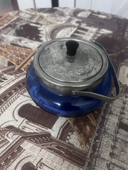 Продам сахарницу кобальт и мельхиор.