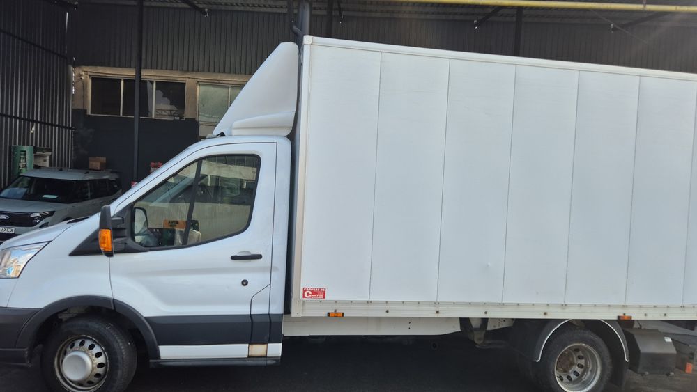 Ford Transit cu lift
