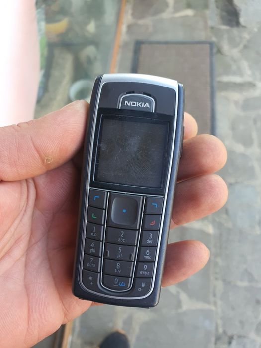 Nokia 6230 работи отлично и изглежда много добре