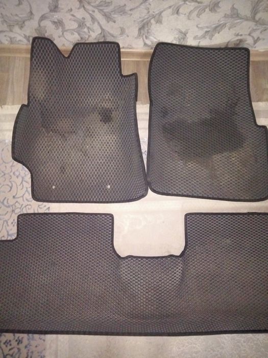 Продам коврики для салона