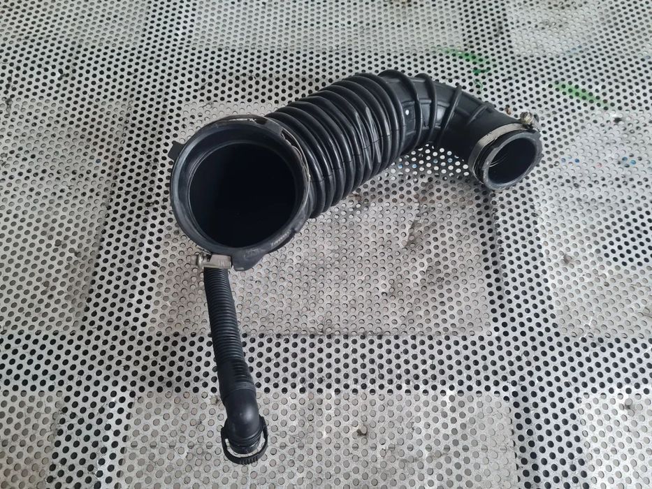 Furtun Conducta Admisie Aer Audi A5 A4 B8 2.0 Tdi Euro 5 Motor CJC Cutie Automata NYM An 2012-2013-
