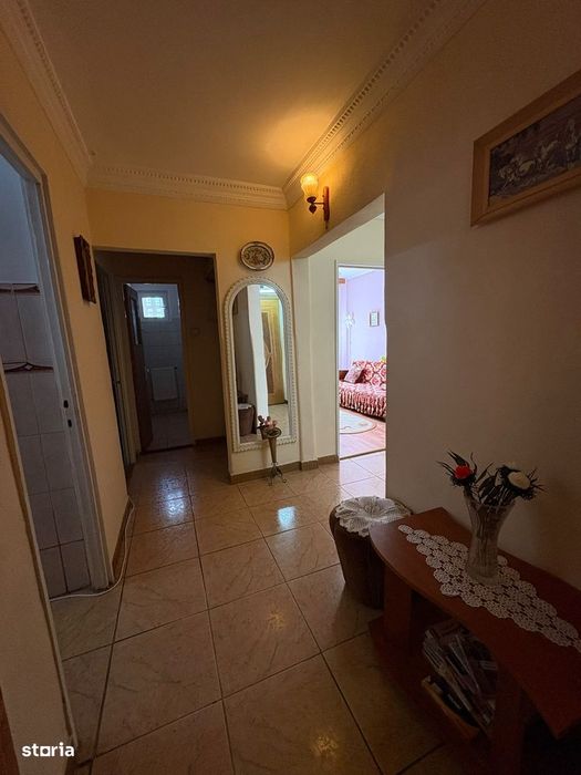 3 decomandate Mazepa 1, et. 3-77.000e neg