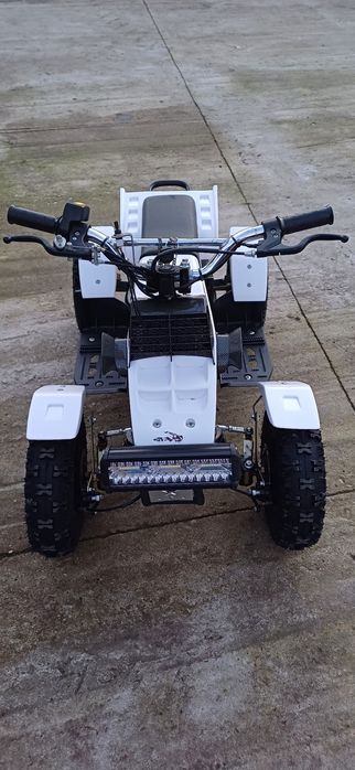 Vând atv electric!!!