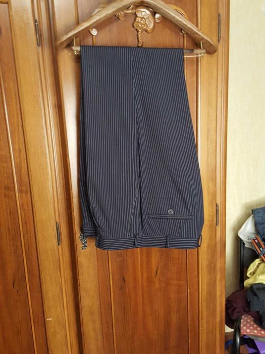 Продам костюм классический  "Daniel hechter"