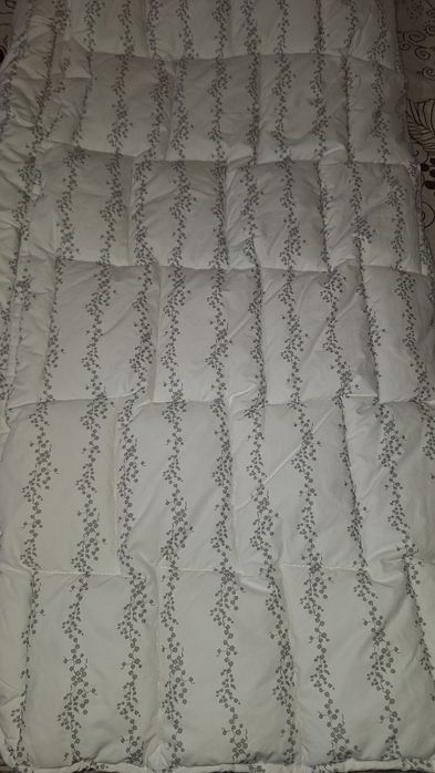 JUSK завивка с изкуствен пълнеш 135/200 Knutseggen