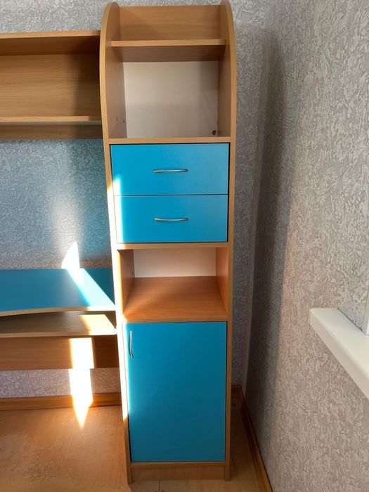 Продаю компьютерный стол