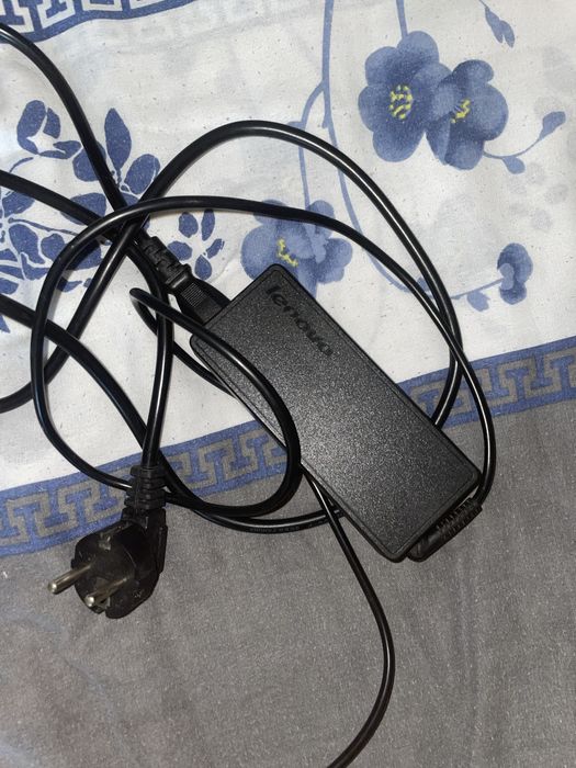 Laptop lenovo.