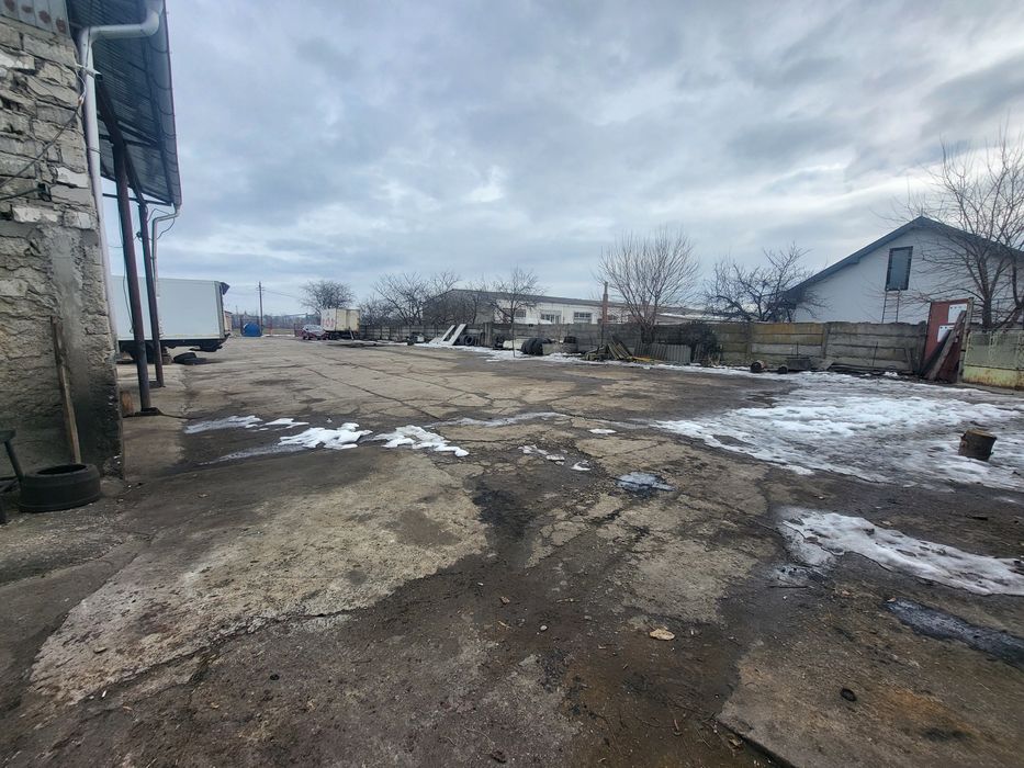 Inchiriez hala 357 mp - Echipament pt service auto inclus