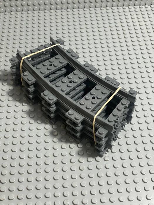LEGO City 7895 switching tracks
