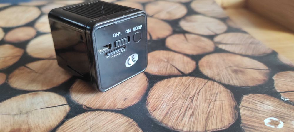 Мини камера със стойка