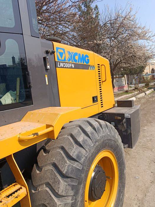 Фронтальный погрузчик XMG FN300L